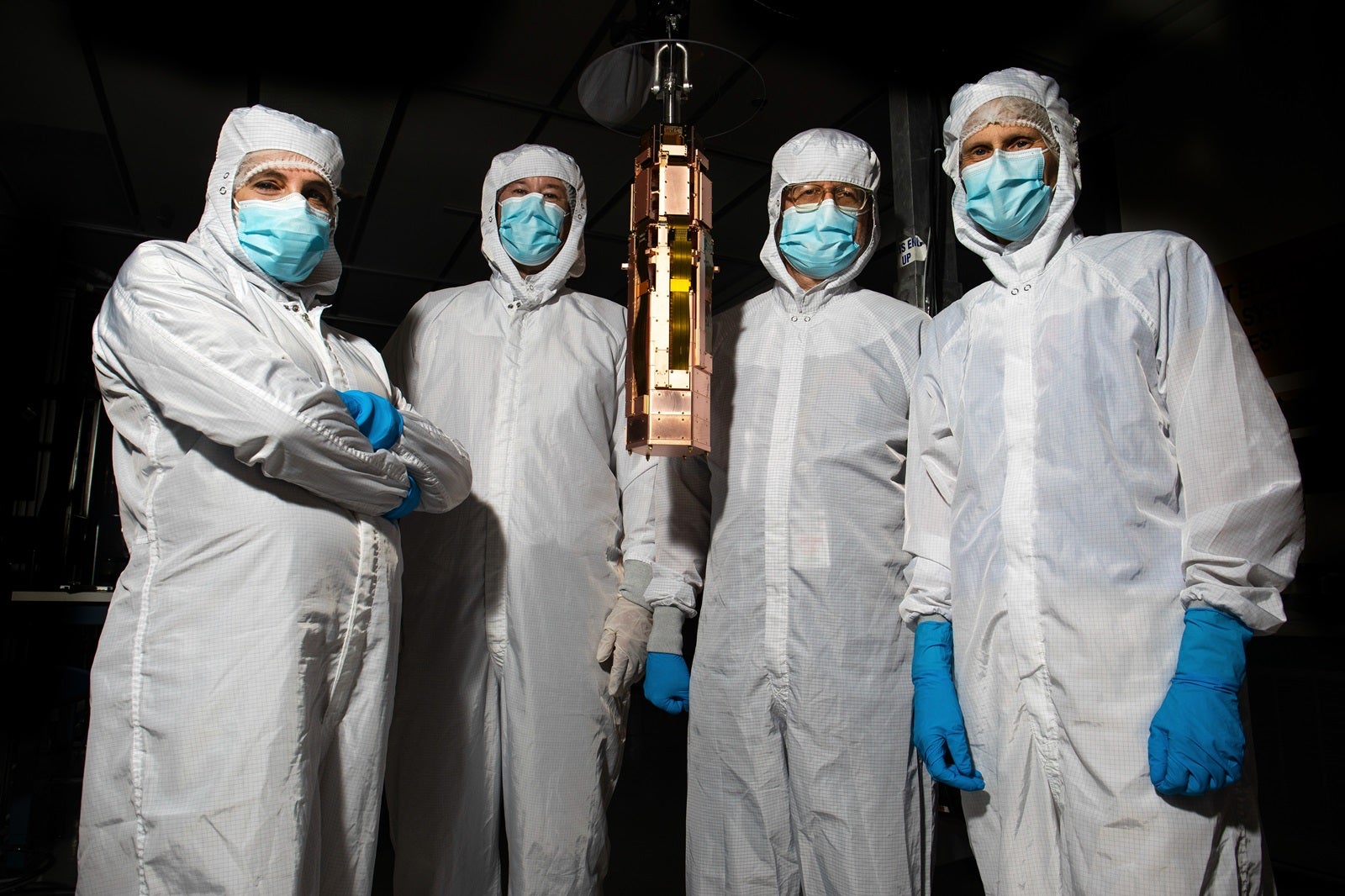 SuperCDMS SNOLAB cools down to near absolute zero, setting the