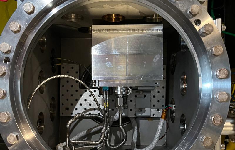 Photo of the detection chamber of SLAC's MeV-UED instrument