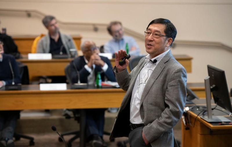 Chi-Chang Kao at Stanford Faculty Senate meeting