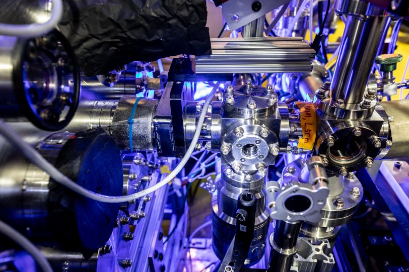 The MeV-UED gas-phase chamber, left, viewed from the incoming beam side