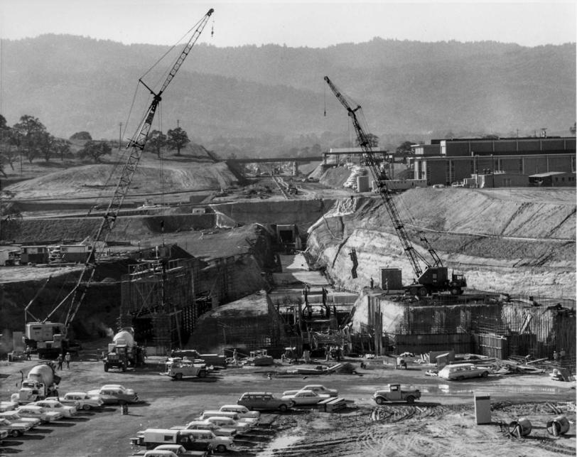 Construction at the SLAC research yard in 1964