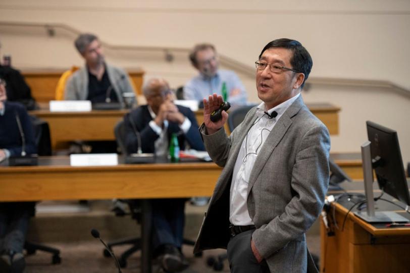 Chi-Chang Kao at Stanford Faculty Senate meeting