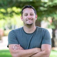 Noah Kurinsky portrait